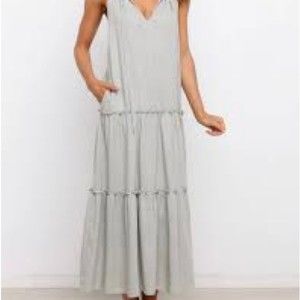 NWT - MVN the Label, Linen tiered dress with pockets, Sage green, size 8